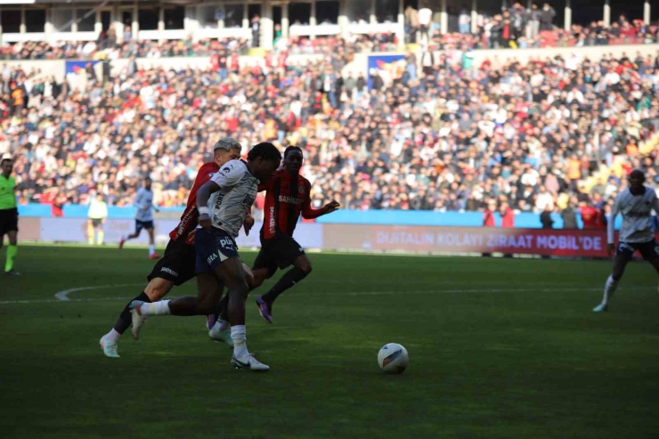 Ziraat Türkiye Kupası: Gaziantep Fk: 0 - Fenerbahçe: 2 (maç Devam Ediyor)