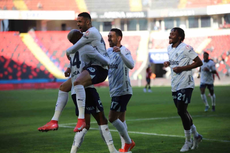 Ziraat Türkiye Kupası: Gaziantep Fk: 0 - Fenerbahçe: 2 (maç Devam Ediyor)