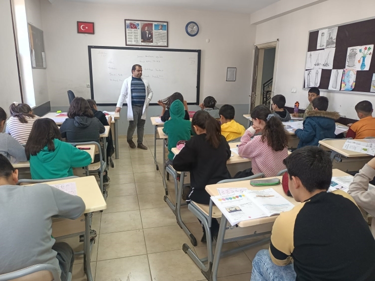Malatya Büyükşehir Belediyesi 1400 Öğrenciye Deneme Sınavı Düzenledi