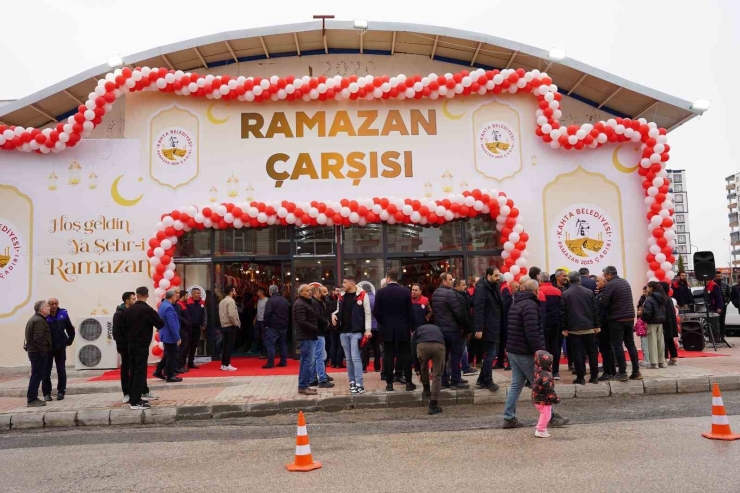 Kahta’da Ramazan Çarşısı Açıldı