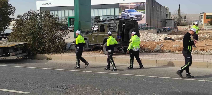 Özel Harekat Polisleri Kaza Yaptı: 5 Yaralı