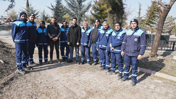 Battalgazi Belediyesi’nden Mezarlıklarda Temizlik Seferberliği