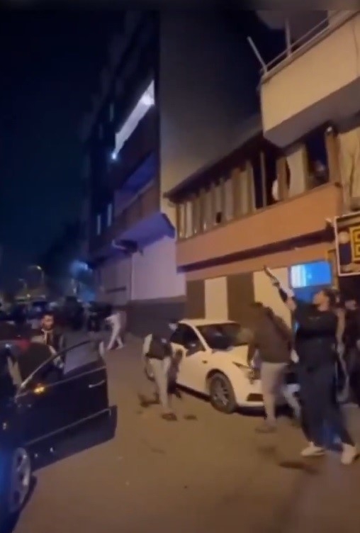 Gaziantep’te Pompalı Tüfekle Havaya Ateş Eden Şahıslar Yakalandı