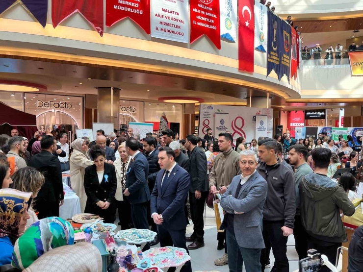 Malatya Park Avm’ De Kadınlar Günü Etkinliği