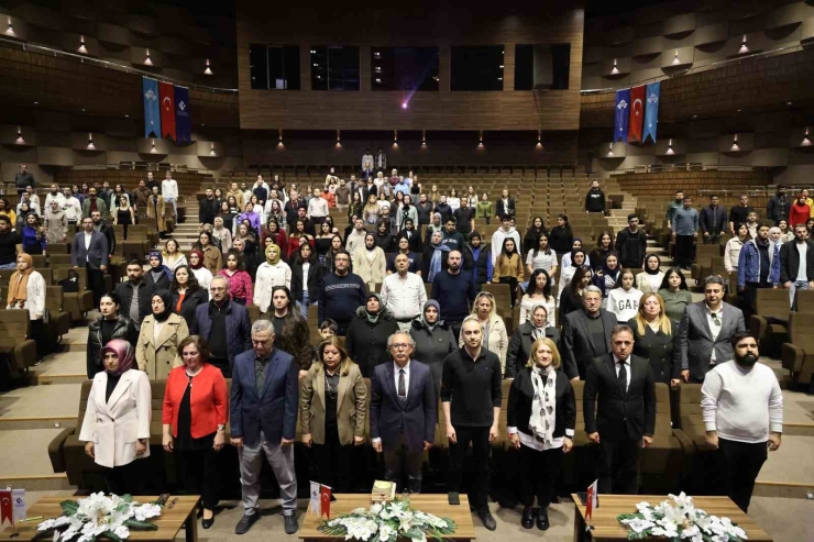 Hasan Kalyoncu Üniversitesi’nde "bir Yıldız, Bir Hilal, İlelebet İstiklal" Konferansı Düzenlendi