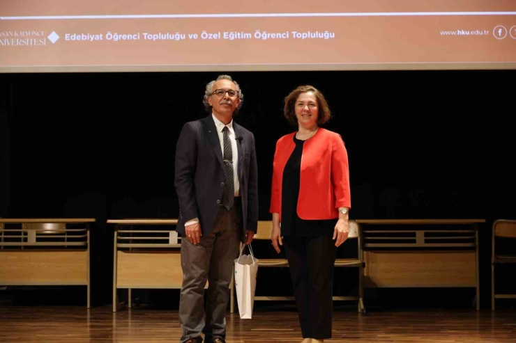 Hasan Kalyoncu Üniversitesi’nde "bir Yıldız, Bir Hilal, İlelebet İstiklal" Konferansı Düzenlendi