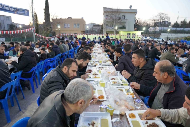 Kahta Belediyesi Gönül Sofrası’na Yoğun İlgi