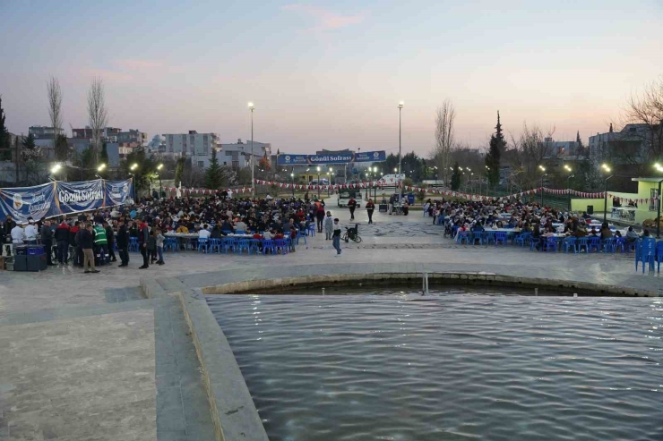 Kahta Belediyesi Gönül Sofrası’na Yoğun İlgi