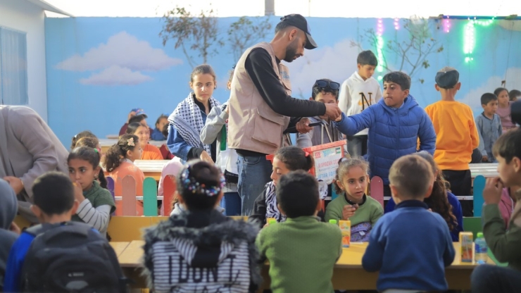 Yedi Başak, Dünya Yetim Günü’nde Yetimlerle İftar Sofrasında Buluştu