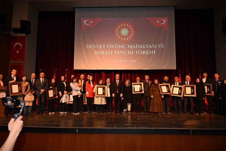 Malatya’da Şehit Ailelerine Devlet Övünç Madalyası Takdim Edildi