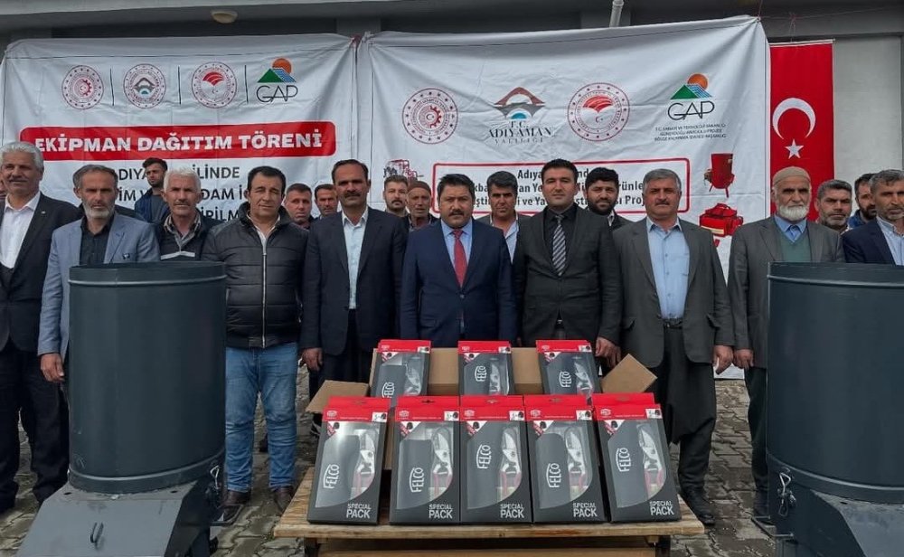 Çiftçilere Tarım Aletleri Dağıtıldı