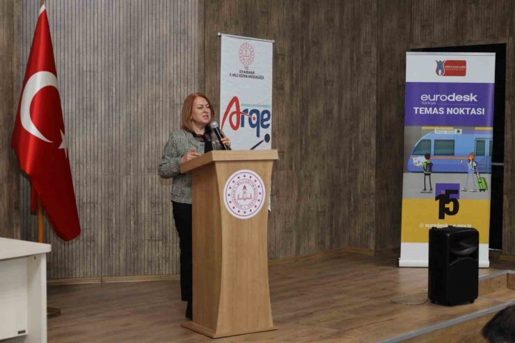 Lise Öğrencilerine Kariyer 3.0 Semineri