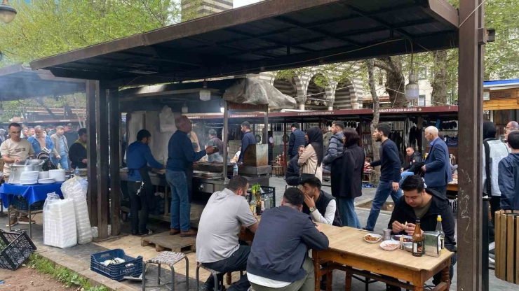 Diyarbakır’da Bayramda 50 Ton Tescilli Ciğer Kebabı Tüketildi