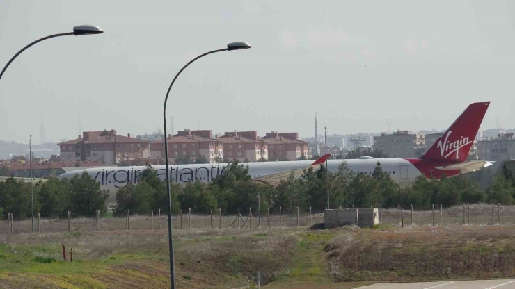 Diyarbakır’da Arızası Giderilen İngiltere Uçağı Yeniden Hindistan’a Uçtu