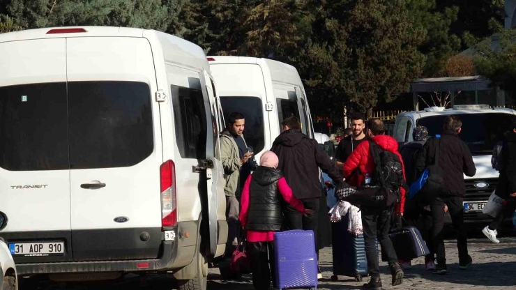 Turistik Diyarbakır Ekspresi Treni Davul Ve Zurna İle Karşılandı