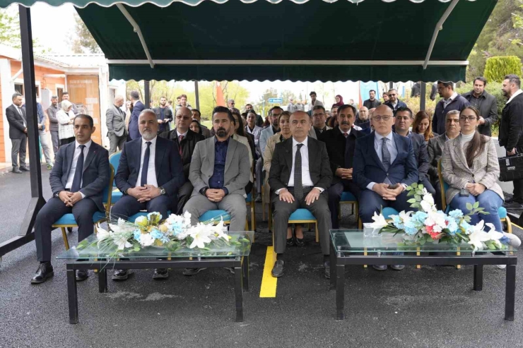 Adıyaman Üniversitesi Sağlık Merkezi Hizmete Açıldı