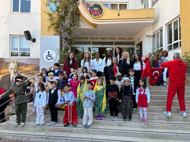 Minik Gkv’lilerden Muhteşem Kortej