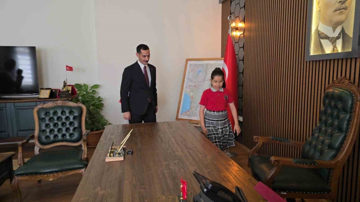 Gaziantep’te İlkokul Öğrencisi 23 Nisan İçin Kaymakam Oldu