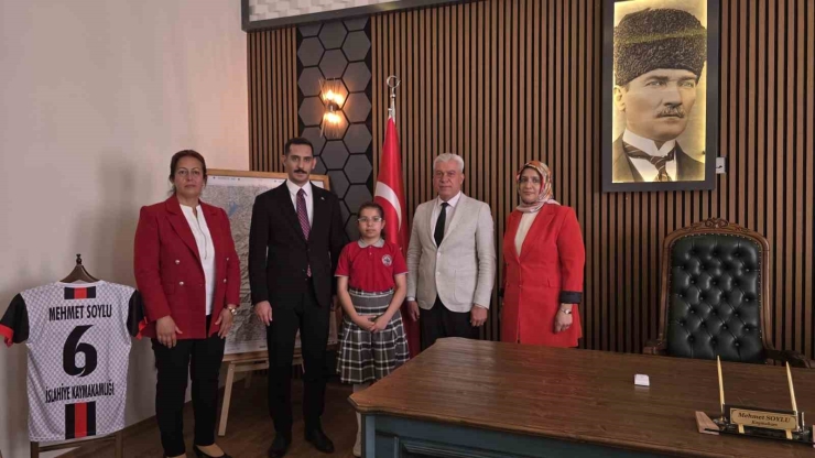 Gaziantep’te İlkokul Öğrencisi 23 Nisan İçin Kaymakam Oldu