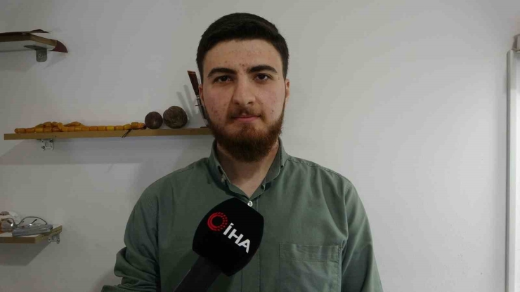 Usta Ellerin Ürettiği "tespihler" 10 İla 15 Bin Tl Arasında Alıcı Bulabiliyor
