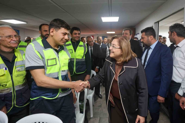 Başkan Şahin, 1 Mayıs’ta Belediye Çalışanlarıyla Bir Araya Geldi