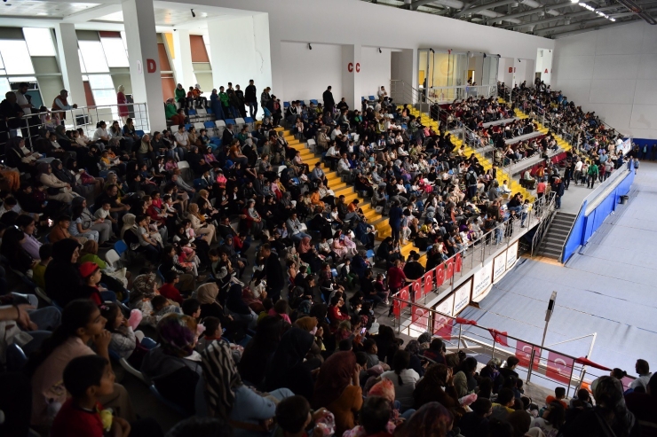Cambaz Mithat ‘yetenek Sirkiniz’ Gösterisi Renkli Ve Heyecanlı Anlara Sahne Oldu