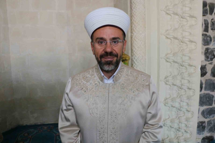 Diyarbakır Ulu Camii’nde Dünya Birincisi Hafızlar Kur’an-ı Kerim Okudu