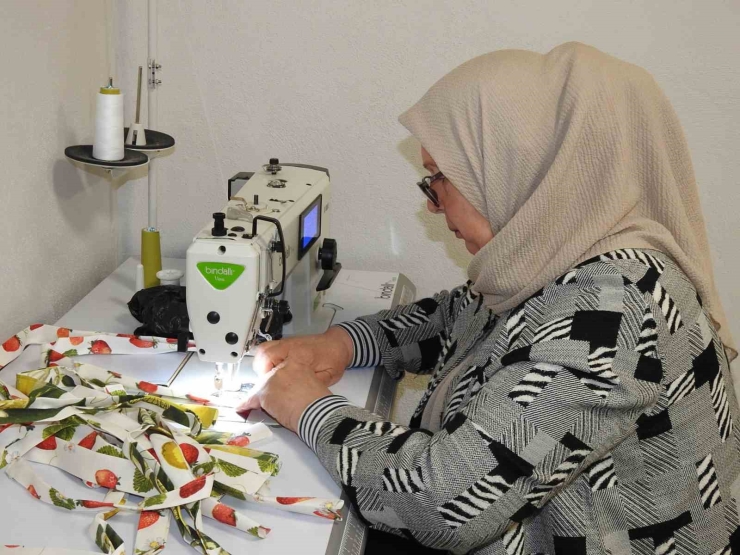 Annelere Ve Genç Kızlara En Mutlu Günlerinde Anlamlı Hediye