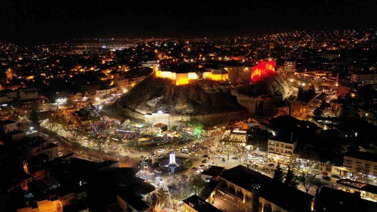 Gaziantep Büyükşehir’den Tarihi Bölgede Otopark Sorununa Pratik Çözüm