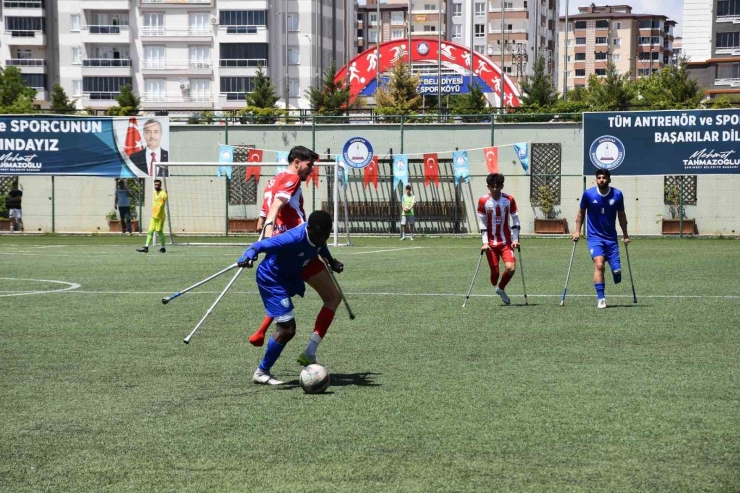 Şahinbey Ampute Adım Adım Şampiyonluğa Koşuyor: 2-1
