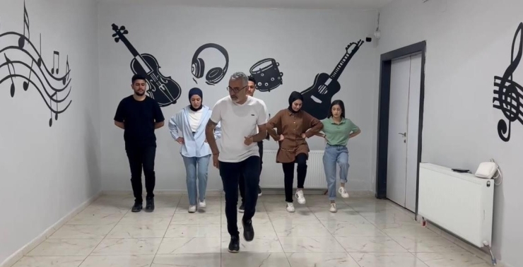 Adıyaman Belediye Konservatuarı Yaz Kursları Başladı