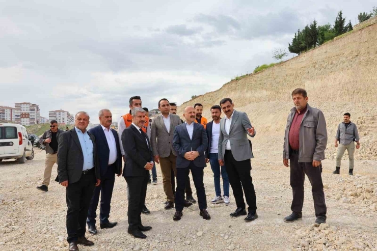 Vali Varol, Besni Çevre Yolunda İncelemelerde Bulundu