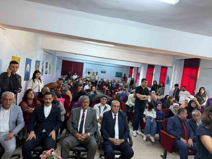 Depremde Ailelerini Kaybeden 2 Öğretmen, İkinci Bahara ’evet’ Dedi