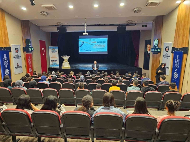 Malatya’da Öğrencilere Kaygı Ve Motivasyon Semineri
