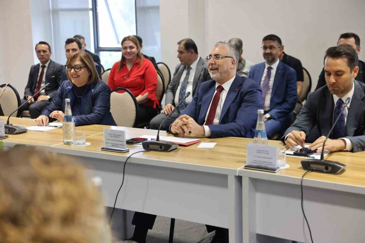 Gaziantep Ve Semerkant Kardeş Şehir Oldu