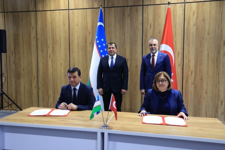 Gaziantep Ve Semerkant Kardeş Şehir Oldu