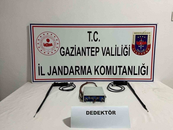 Gaziantep’te Kaçakçılık Ve Uyuşturucu Operasyonu: 21 Şahıs Tutuklandı
