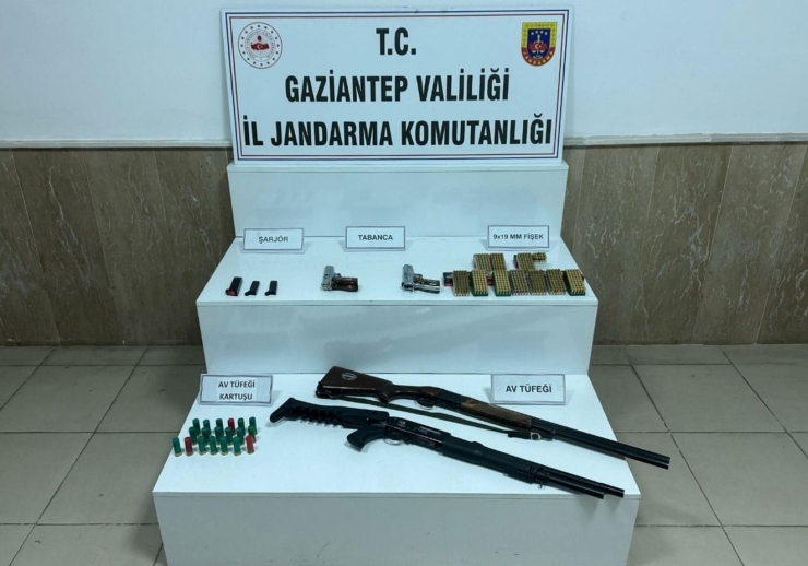 Gaziantep’te Kaçakçılık Ve Uyuşturucu Operasyonu: 21 Şahıs Tutuklandı