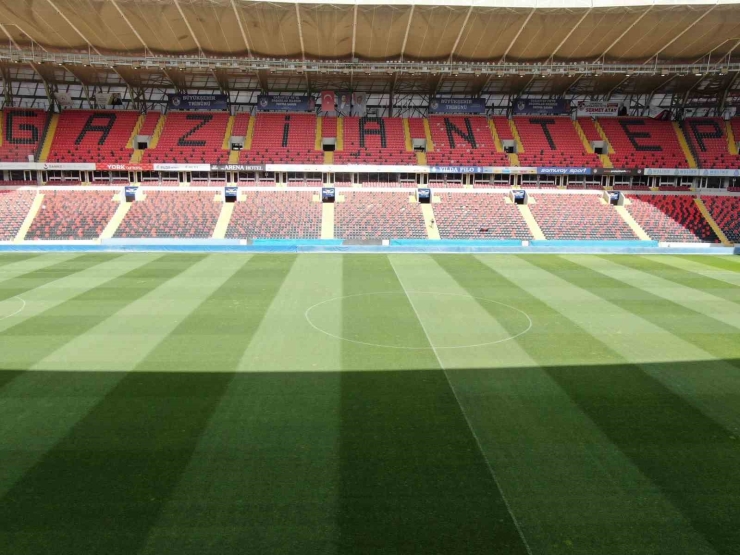Gaziantep Stadyumu Dev Finale Hazırlanıyor
