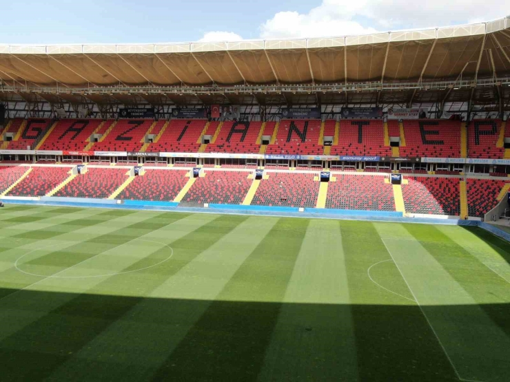Gaziantep Stadyumu Dev Finale Hazırlanıyor