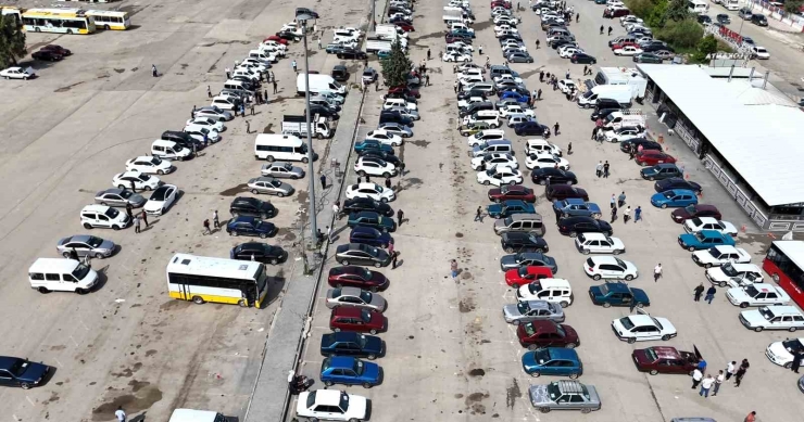 Malatya Açık Oto Pazarı’nda Satıcı Da Alıcı Da Beklemede
