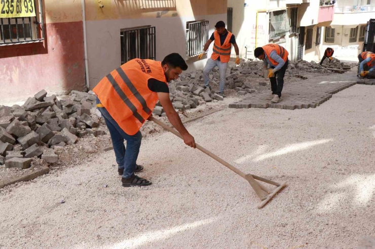 Haliliye Belediyesi İle 2 Mahallede Yollar Yenileniyor