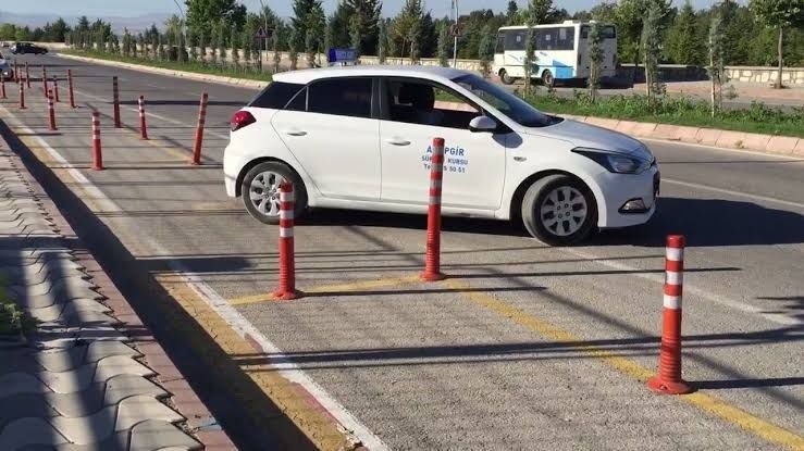 Maginder Başkanı Karademir: "sürücü Kursları Eğitim Alanı Acilen Taşınmalı"
