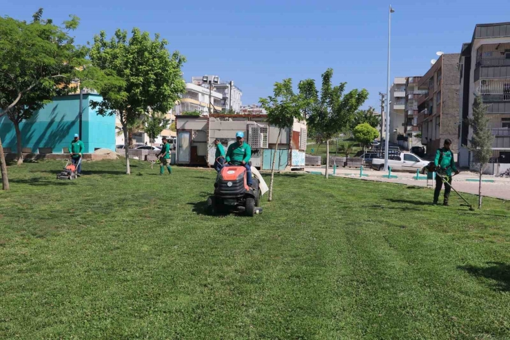 Parklar Yaz Mevsimine Hazırlanıyor