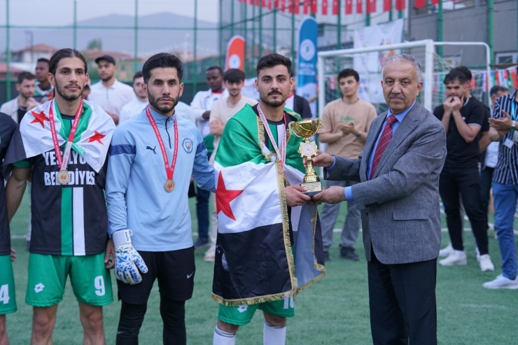3. Uluslararası Yeşilyurt Futbol Turnuvası Sona Erdi