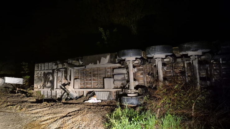 Adıyaman-malatya Karayolunda Tek Taraflı Trafik Kazası: 1 Yaralı