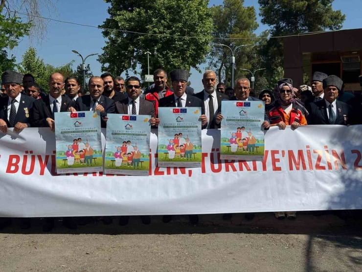 Şanlıurfalılar En Büyük Aile İçin Yürüdü
