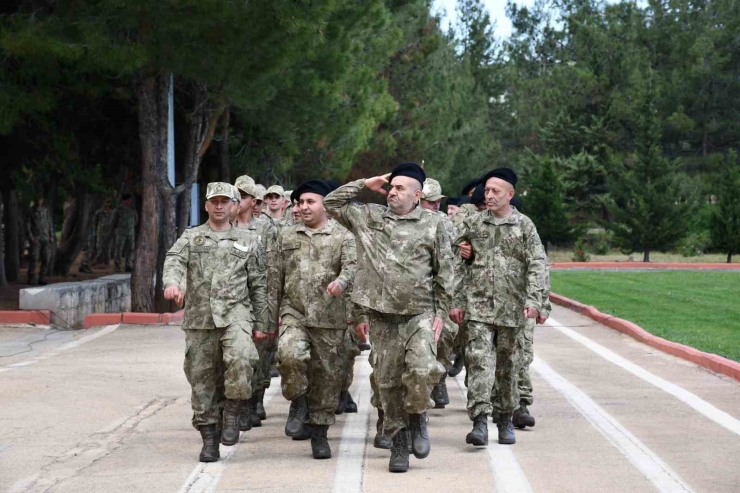 Gaziantep’te 95 Özel İhtiyaçlı Genç Bir Günlüğüne Asker Oldu