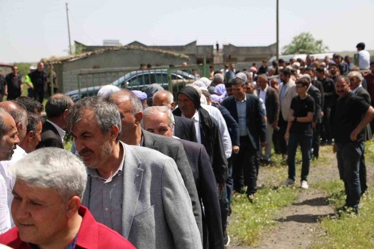 Diyarbakır’da 12 Yıllık Husumet Barış Yemeği İle Son Buldu