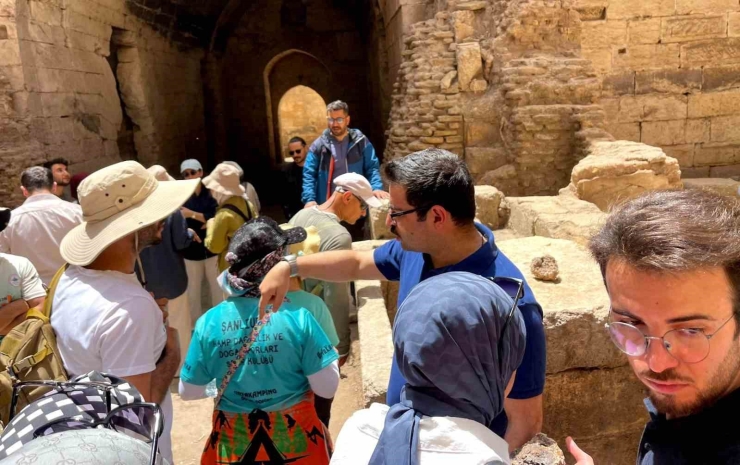 Hafta İçi Kaymakam, Hafta Sonu Turizm Rehberi